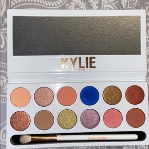 The Royal Peach Pallet